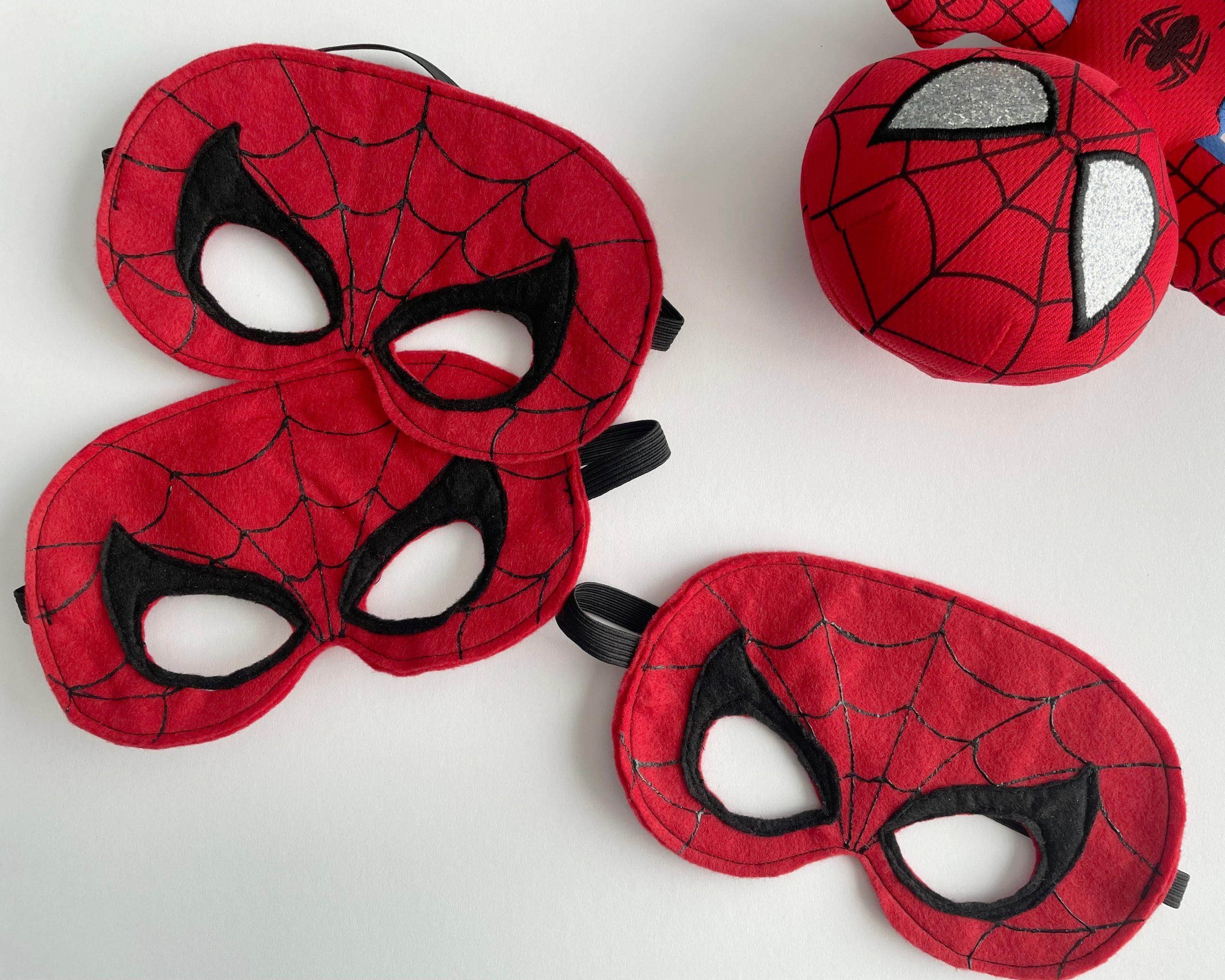 Felt Spider-Man Mask Tutorial Free Template - In Pursuit of Chic